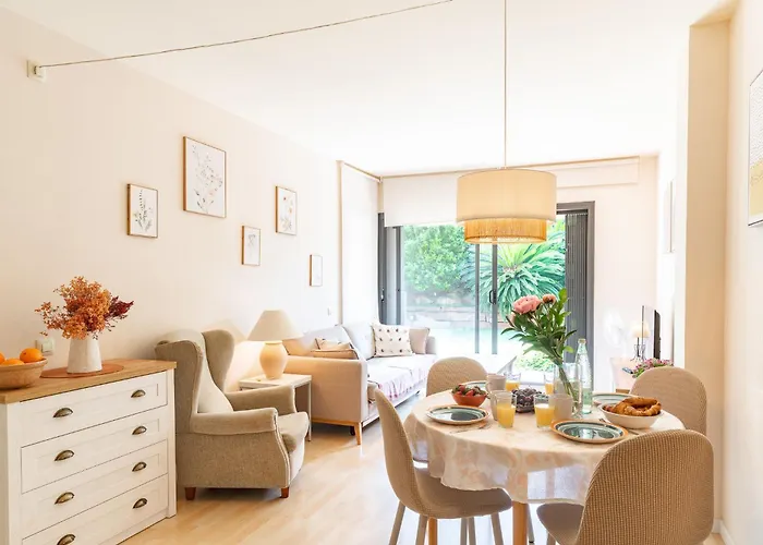 Charming Garden En Jardins De Sa Boadella Appartement