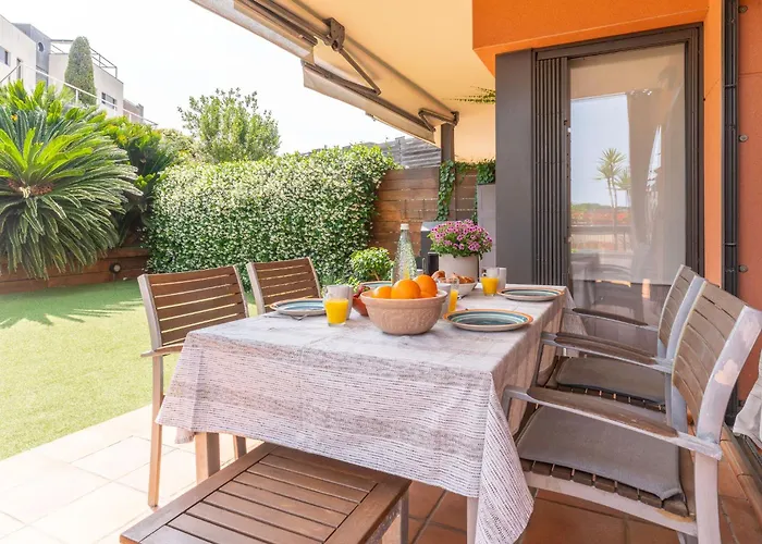 Appartement Charming Garden En Jardins De Sa Boadella