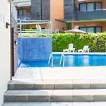 Apartment Charming Garden En 