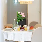 Apartment Charming Garden En 