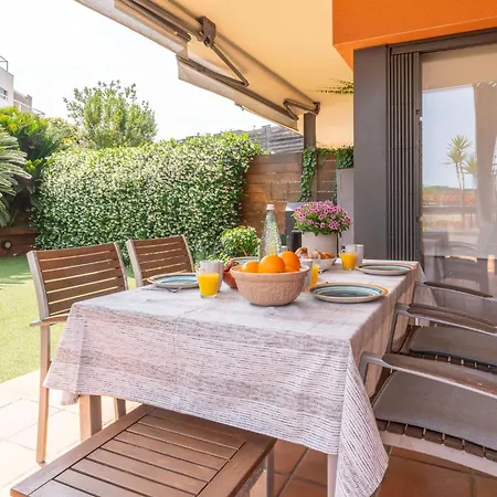 Apartment Charming Garden En 